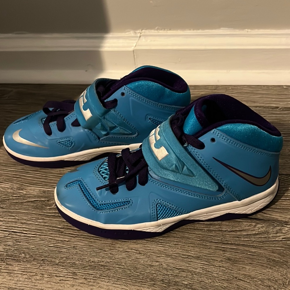 LeBron Zoom Soldier 7